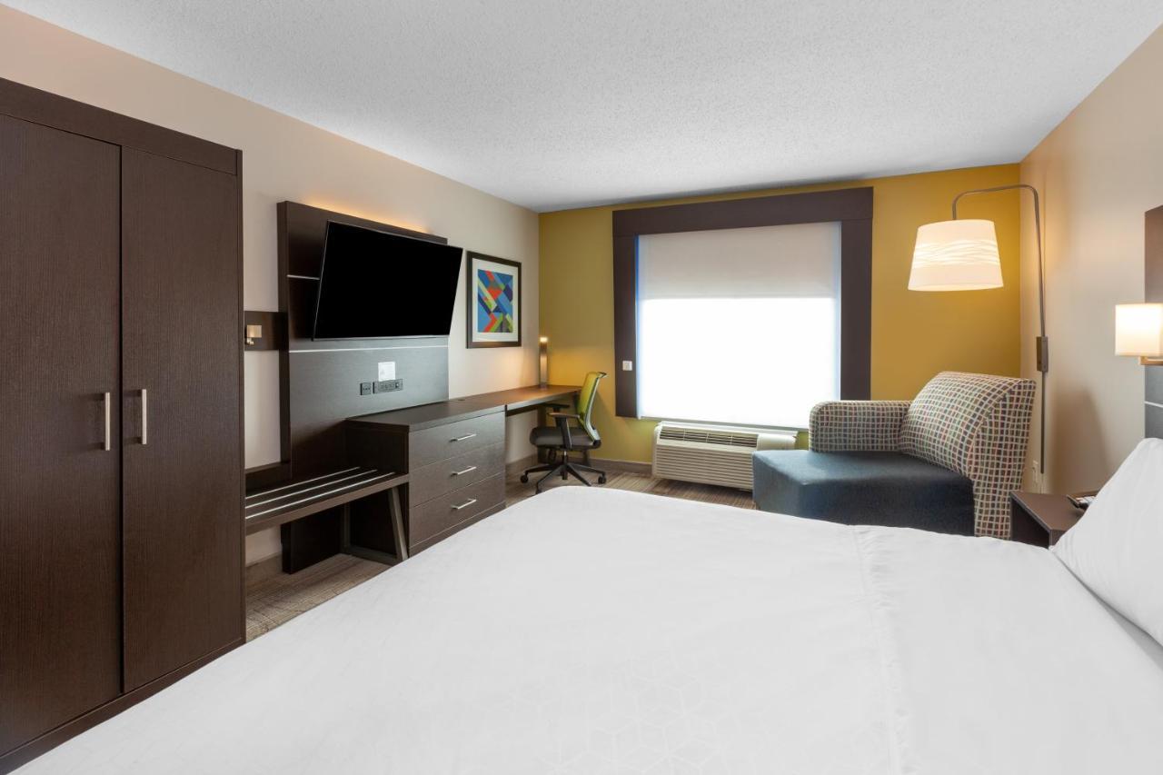 Express & By Ihg 2*