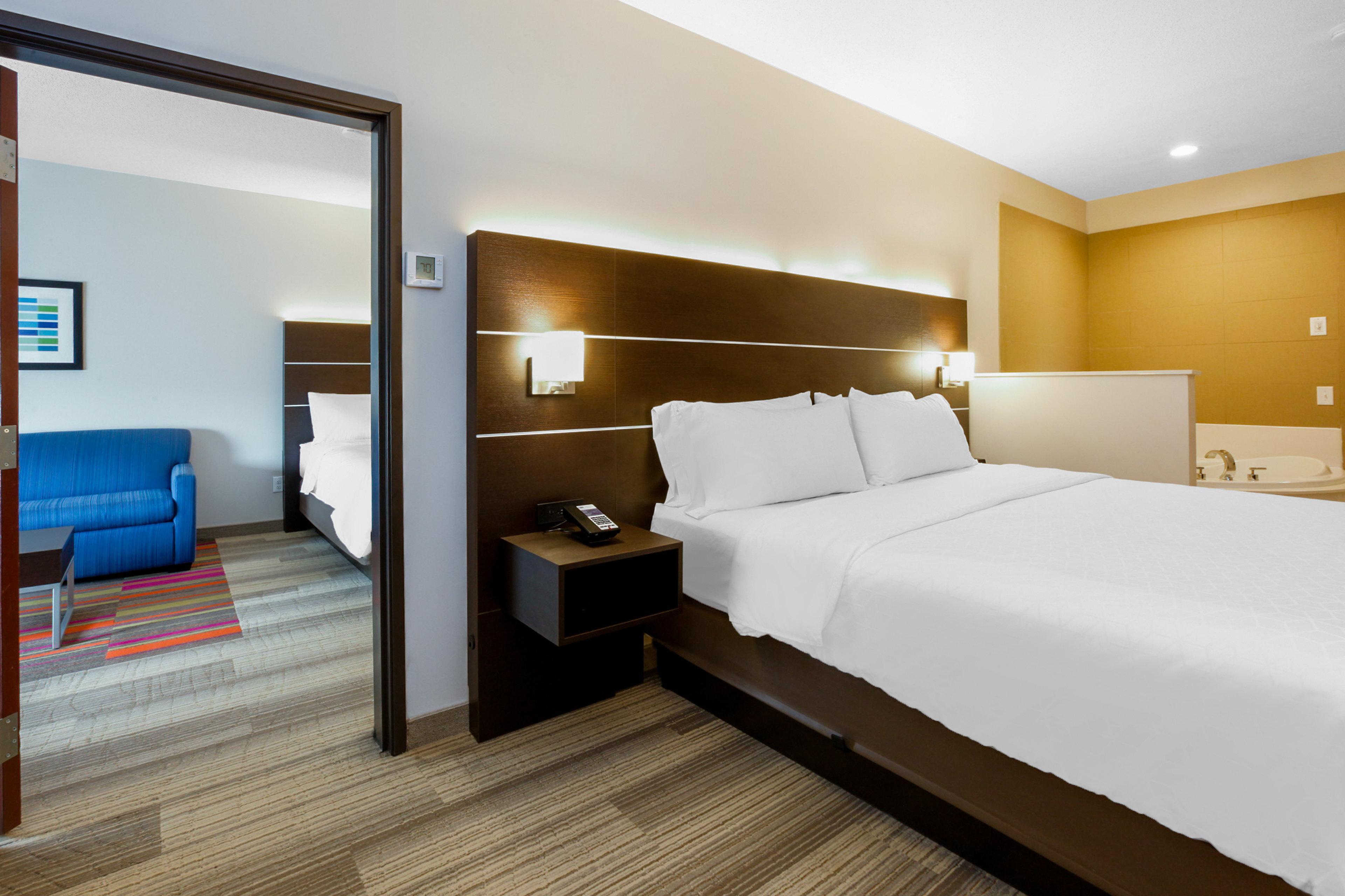 Express & By Ihg 2*