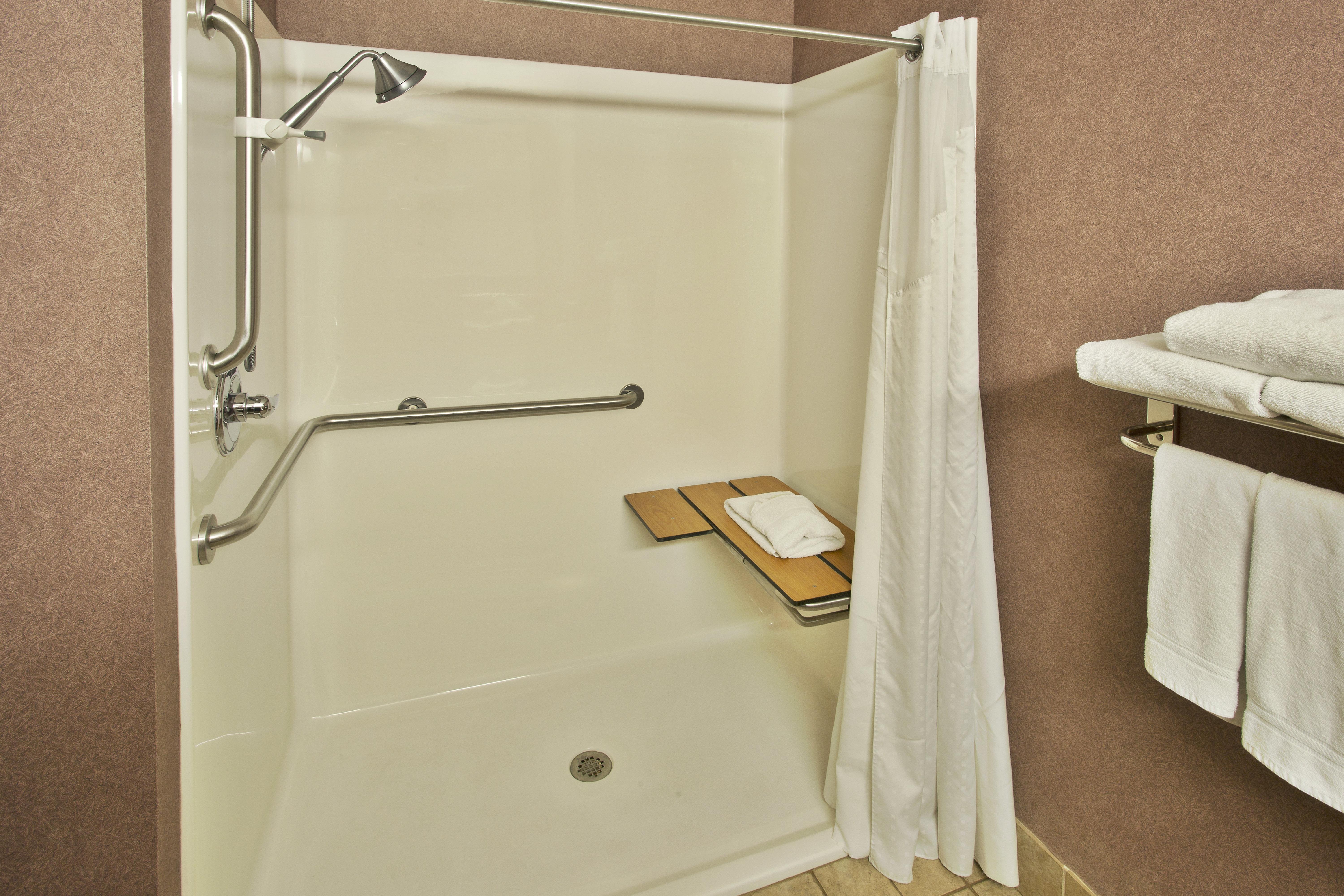 Hotel Express & By Ihg 2*