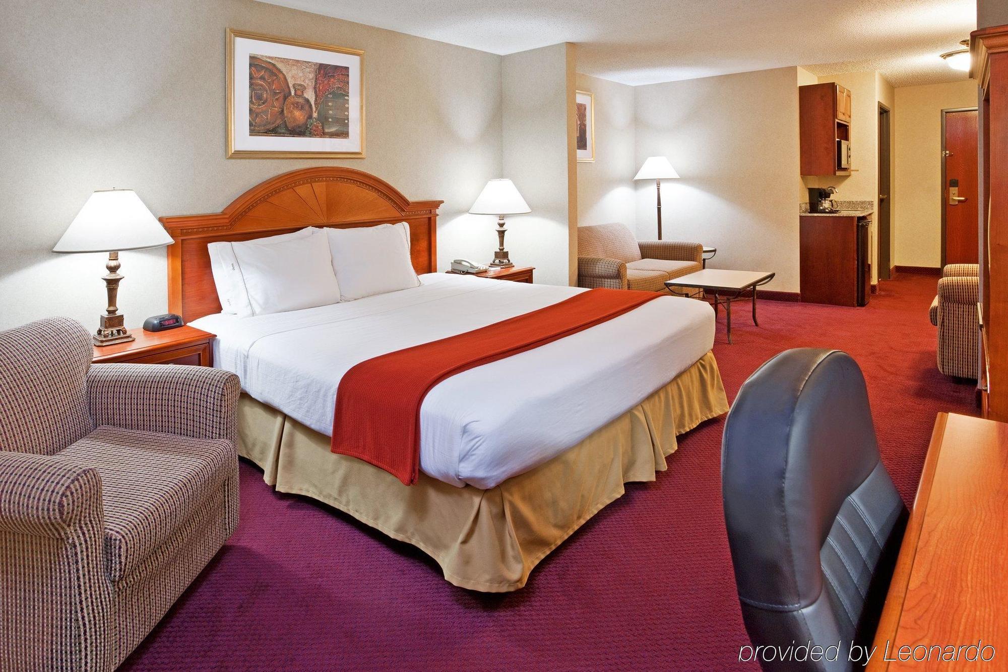 Hotel Express & By Ihg Woodhaven