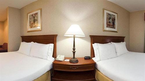 Express & By Ihg Hotel 2*