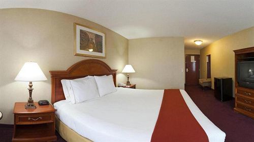 Express & By Ihg Hotel