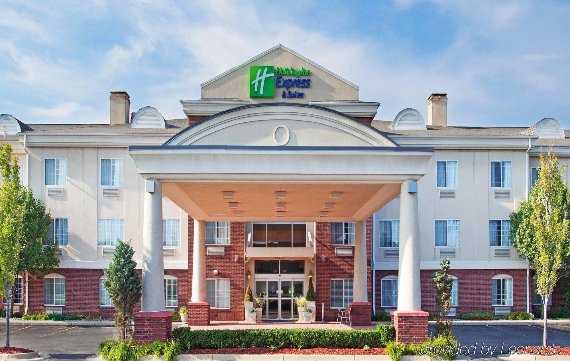 Express & By Ihg Woodhaven