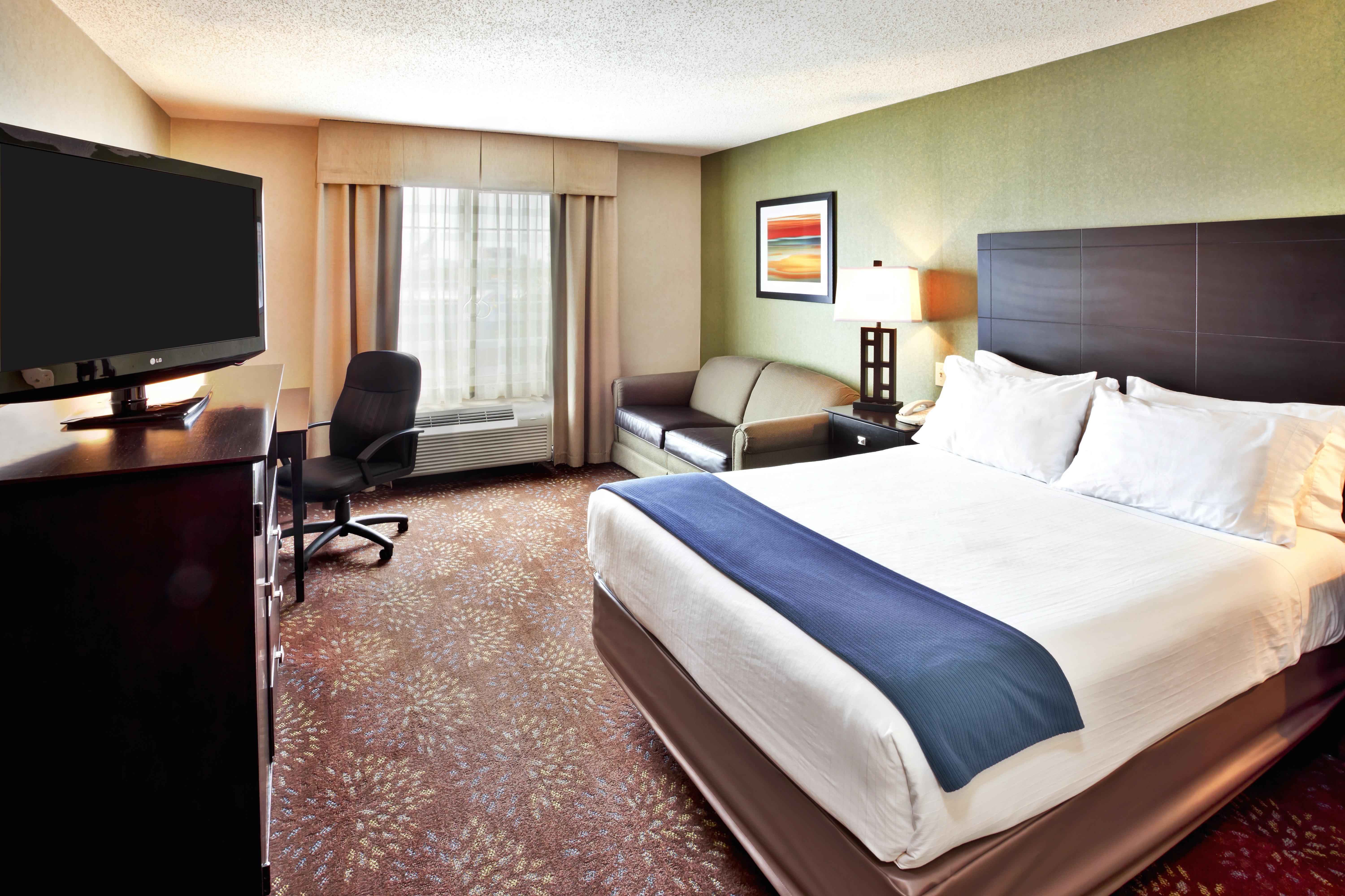 Express & By Ihg