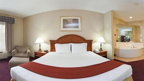 Hotel Express & By Ihg